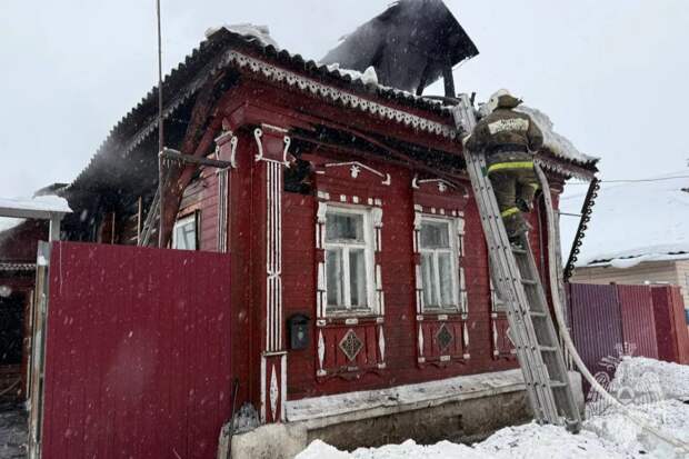 Пожар в селе Писцово уничтожил дом и сарай
