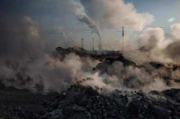 Подпольные сталелитейные заводы в Китае (23 фото)