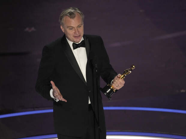 Режиссер Кристофер Нолан взял «Оскар»: его драма «Оппенгеймер» стала триумфатором премии (ВИДЕО)