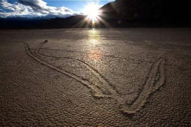 Долина двигающихся камней (Racetrack Playa) (16 фото)