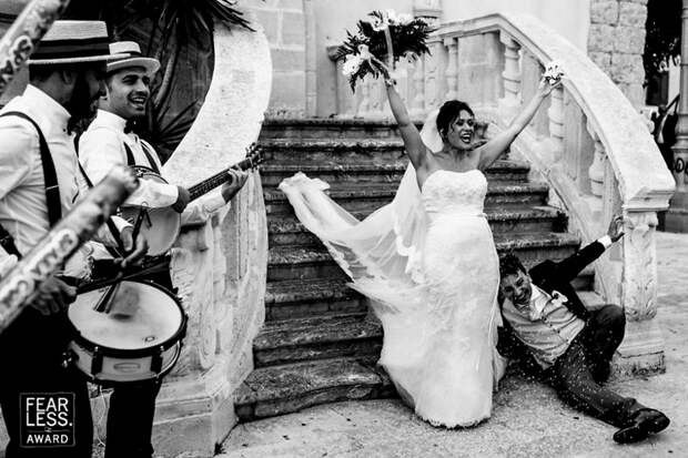 Волшебные истории от лучших свадебных фотографов 2017 года гости, жених, мастерство, невеста, образы, свадьба, свет, фото