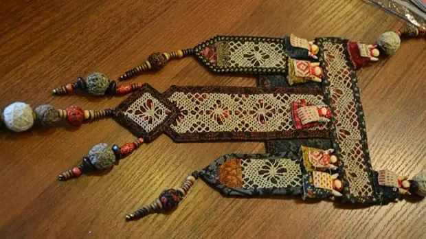 Тепло народных традиций в авторских костюмах Ксении Дмитриевой