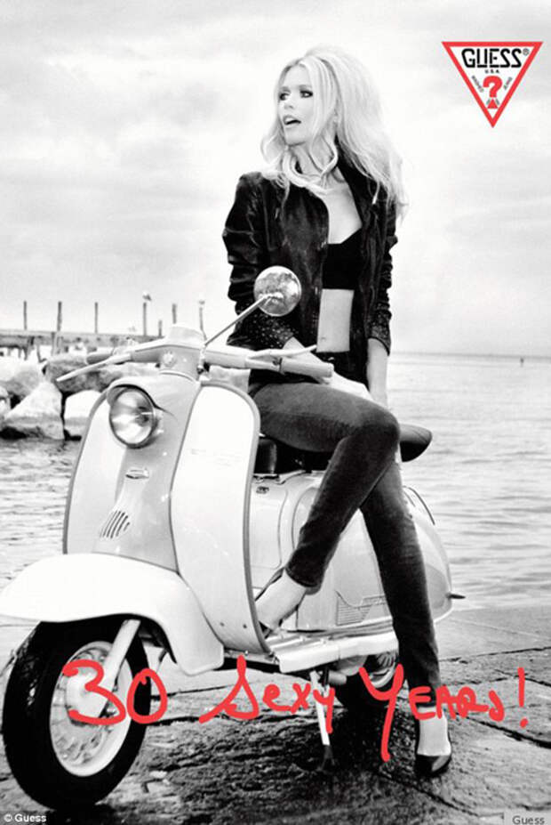 Клаудиа ШИФФЕР в юбилейной рекламной компании Guess.