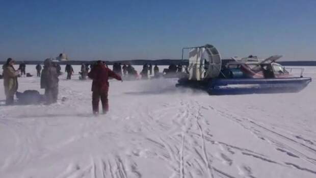 В Свердловской области 350 рыбаков оказались на отколовшейся льдине