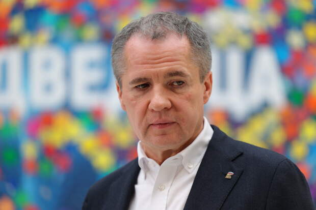 «Какая-то внутренняя обида к власти». Белгородский губернатор пожаловался, что опоздал на работу после отказа жителя подвезти его