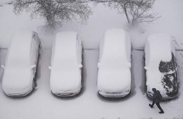В Москве выросли сугробы