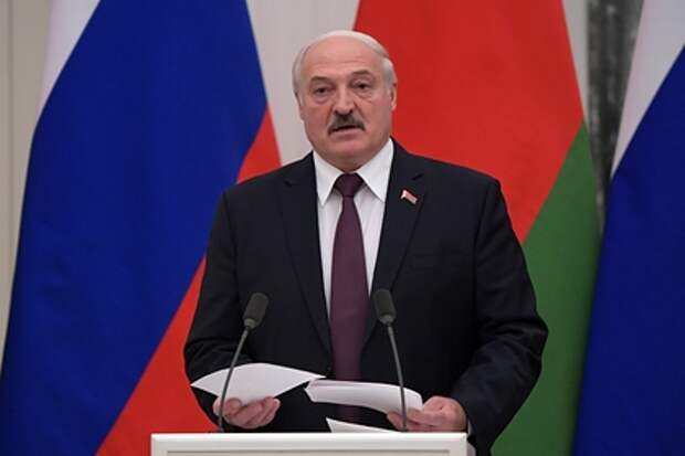 Лукашенко помиловал 13 человек