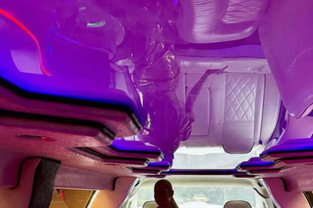 Анастасия Волочкова блеснула откровенным декольте в лимузине