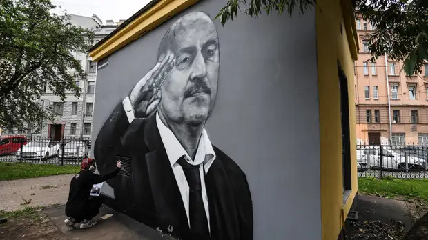 Испортивший граффити с Черчесовым вандал оказался ЛГБТ-активистом