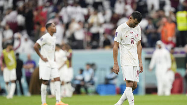 Катар первым проиграл три матча на домашнем ЧМ и установил антирекорд