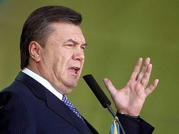 Янукович передал "горячий привет" сепаратистам из Галичины