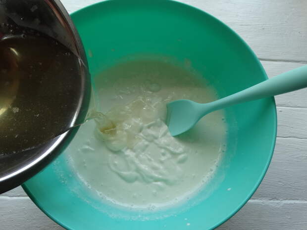 Приготовила так популярный сейчас торт «Норка крота» - действительно вкусно, мне очень понравился