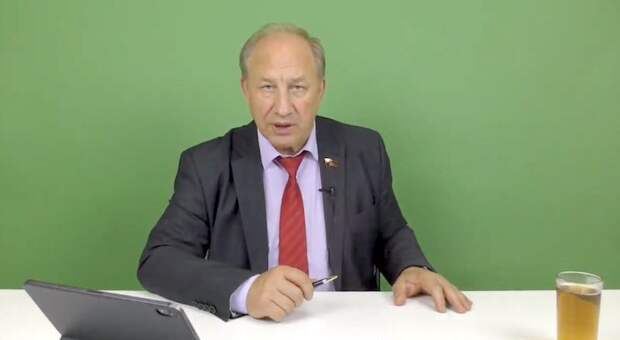 Рашкин из КПРФ заявил, что готовится повышение пенсионного возраста до 70 лет Рашкин из КПРФ заявил, что готовится повышение пенсионного возраста до 70 лет