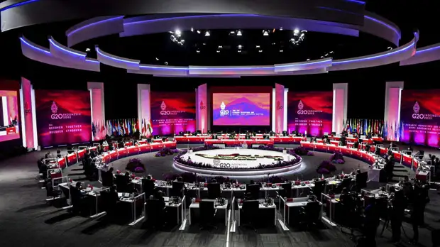 Британская журналистка Тетт заявила о превращении G20 в «школьную столовую»