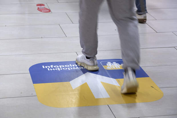 МВД Британии посоветовало украинцам купить наушники в ответ на просьбу об убежище