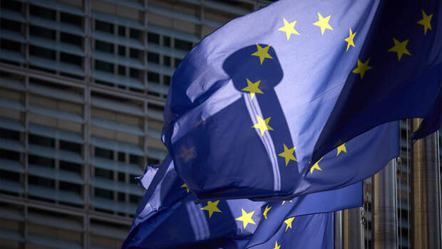 «Брюссель выбрал благоразумие»: Еврокомиссия отложила введение запрета на нефть из России