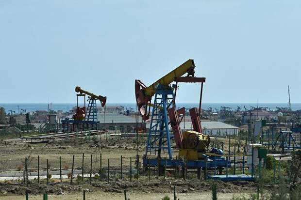 Нефть дорожает после самого сильного падения в этом году