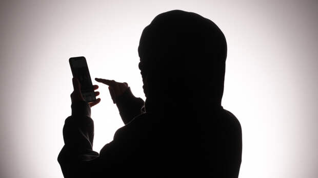 Это не курьерская служба: как мошенники обманывают россиян под предлогом письма из МФЦ