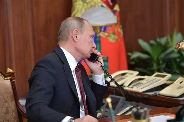 Путин обсудил с главой Евросовета ситуацию на польско-белорусской границе Путин обсудил с главой Евросовета ситуацию на польско-белорусской границе