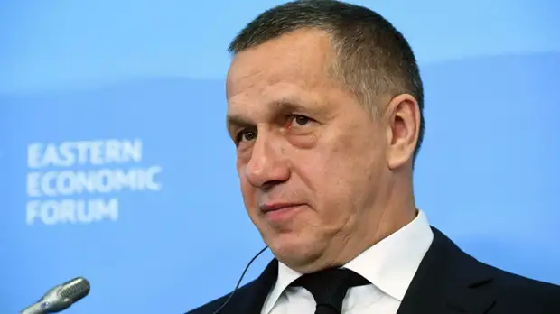 Переболевший коронавирусом Трутнев вышел на работу