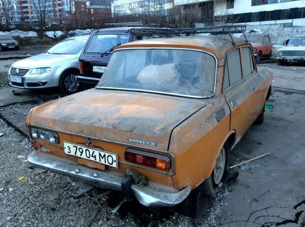 Автомобили, которые нашли во время сноса московских гаражей barn find, авто, автомир, автомобили, гараж, находка, олдтаймер, ретро авто