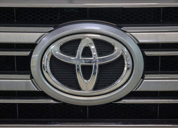Новые автомобили Toyota, которые еще можно купить в России за 2 000 000 рублей