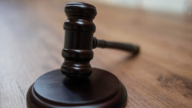 Крали сигареты и деньги: суд вынес приговор членам банды лжеполицейских