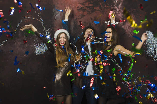 Юрист Русяев развеял миф о "новогоднем окне" для шумных вечеринок