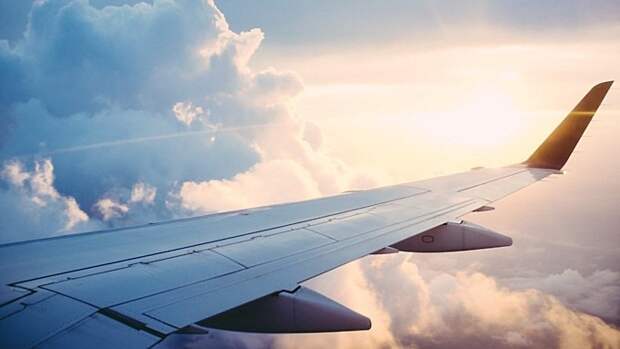 Грузовой Boeing 747 экстренно приземлился в аэропорту Новосибирска с горящим двигателем