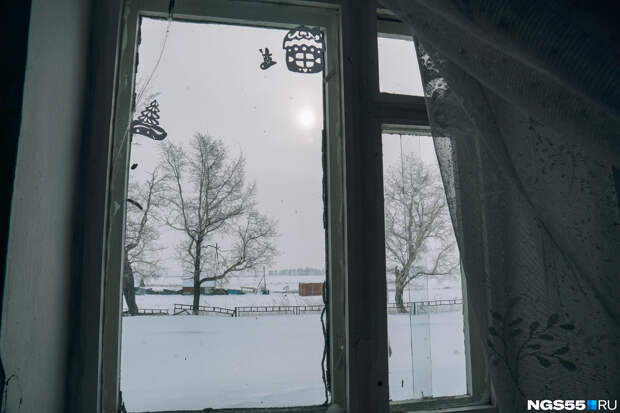 В депобре рассказали, в каких школах и детсадах Омска в этом году заменят окна