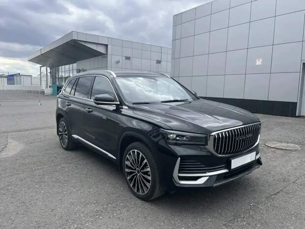 Какие отечественные машины были в личном автопарке Глеба Никитина