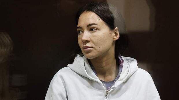 Суд Москвы признал законным продление домашнего ареста блогеру Лерчек