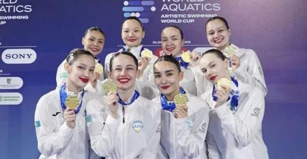 Карагандинские синхронисты блестяще выступили на Кубке мира в Медельине