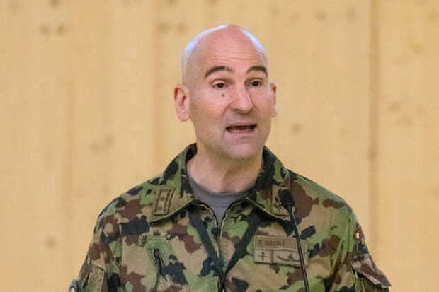 Командующий Зюссли заявил о невозможности армии Швейцарии оборонять страну