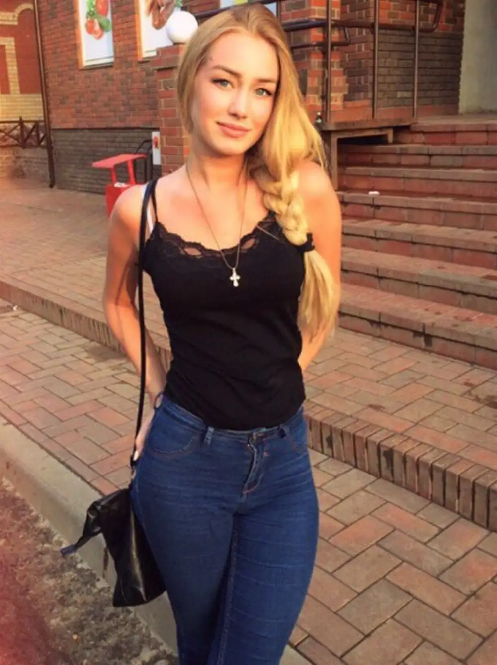 Красивые девушки соцсетей. Красивые женщины из соц сетей. Красотки из социальных сетей. Красивые девочки из соцсетей. Девочки соцсети.