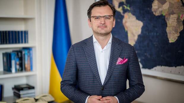 Кулеба назвал историческим утверждение новой внешнеполитической стратегии Украины