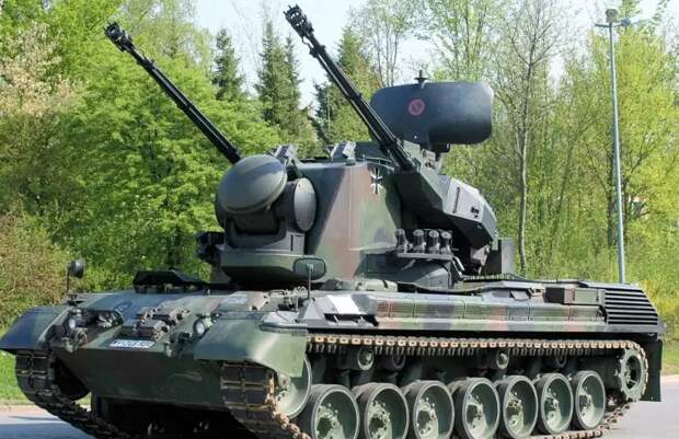 На вооружении ВСУ замечены первые нидерландские ЗСУ Cheetah PRTL