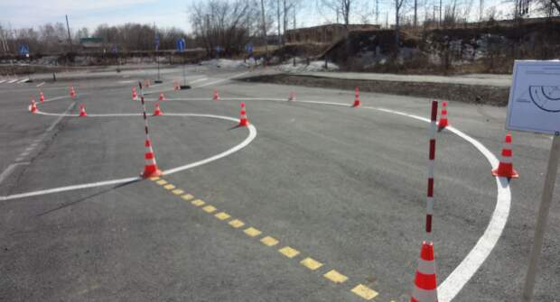 Как правильно выполнять маневр «змейка»