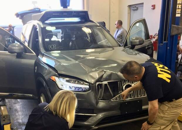 Сбивший пешехода беспилотный автомобиль Uber увидел его за шесть секунд до столкновения