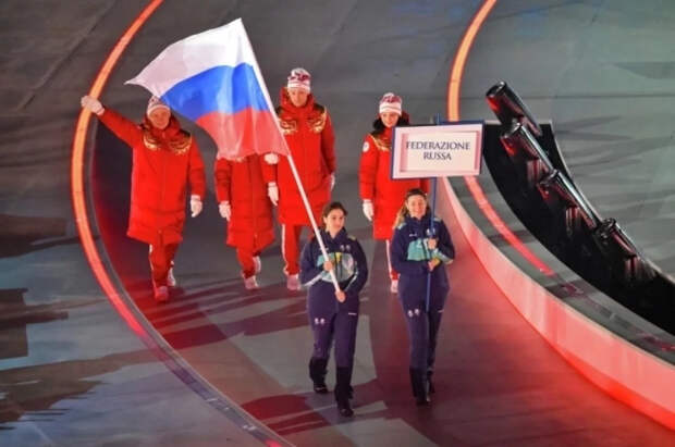 Сборная России с флагом появилась на церемонии открытия Паралимпиады