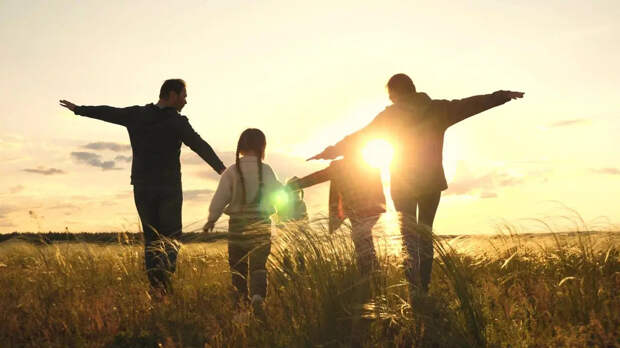 "Он знает!": В ток-шоу на Первом канале сын пропавшей семьи Усольцевых опроверг слухи и прошёл детектор лжи