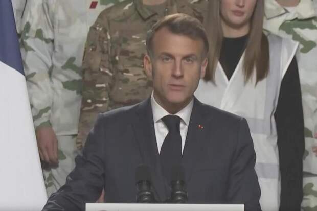 «Орешник» для Макрона: французский президент испугался русской ракеты и рассмешил экспертов