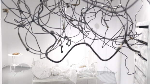 Нейросети, память и фантомный свет: как открылся новый сезон в «КУБе»