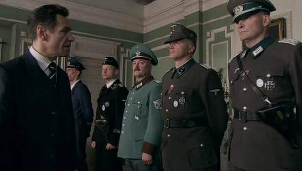 Кадр из фильма «Красная капелла». /Фото: one.cinema4k.ru Кадр из фильма «Красная капелла». /Фото: one.cinema4k.ru