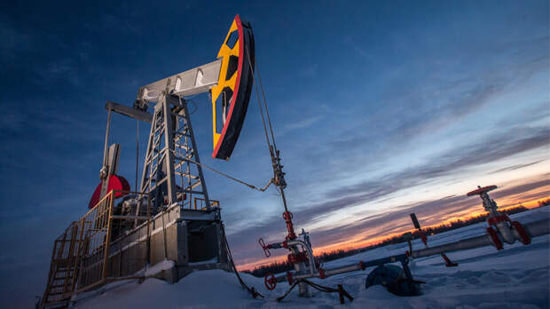 Сийярто призвал вернуть российскую нефть в Евросоюз