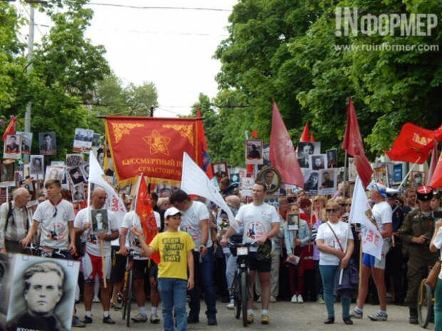Источник: архив «ИНФОРМЕРа» В Севастополе завершается приём заявок на акцию «Бессмертный полк»: что нужно успеть до 6 мая 2025 года?