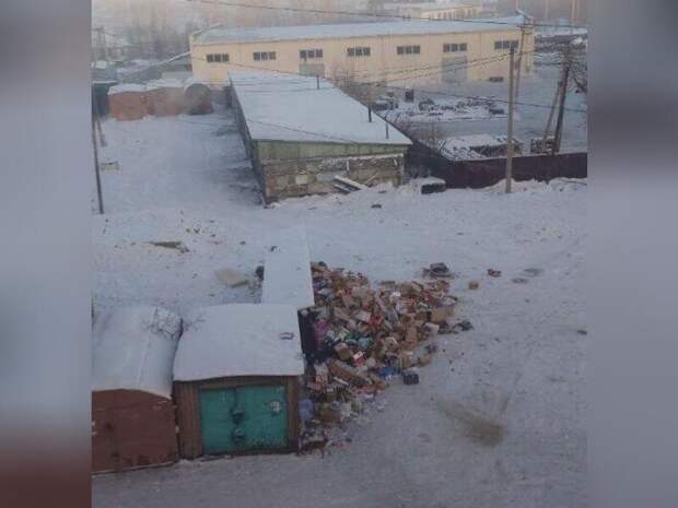Предприниматели захламляют контейнерную площадку в Могоче
