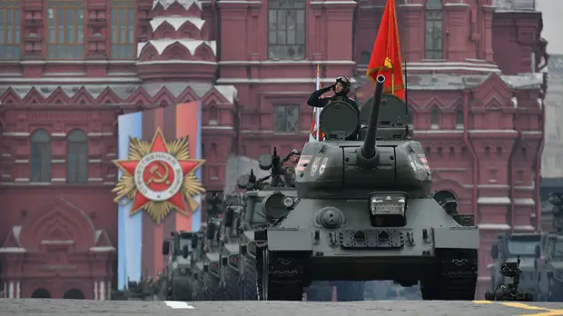 74-я годовщина: на Красной площади прошёл парад Победы