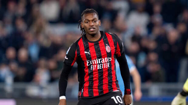 Бунт против Аллегри: "Милан" решил избавиться от Леау после скандального инцидента