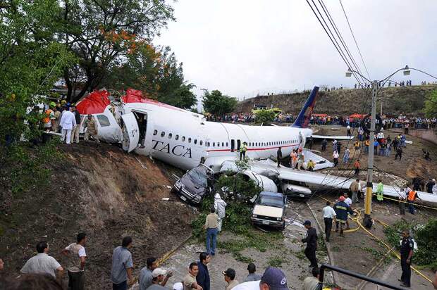 Авария в аэропорту в Гондурасе